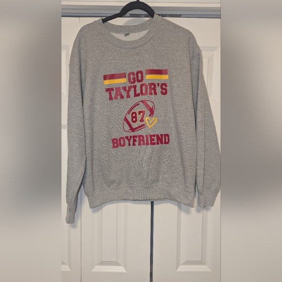 Taylor Swift Tops - Go Taylors Boyfriend Grey Sweatshirt- Size M